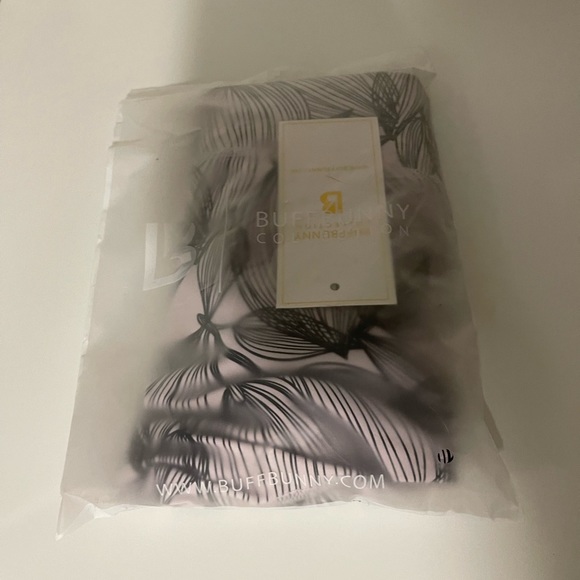 BuffBunny Limitless Leggings size Large BNWT - Picture 1 of 7